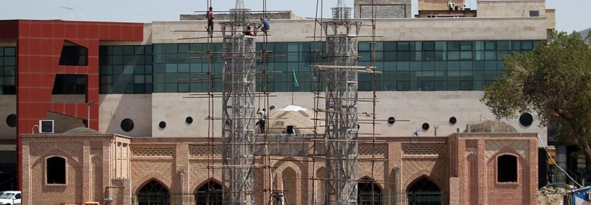 ساخت دو مناره جدید در مسجد تاریخی کریم خان ، واکنش میراث فرهنگی تبریز: از ما مجوز ندارند!