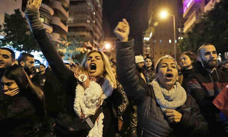 ادامه بحران در لبنان ، تلاش معترضان برای کنار گذاشتن نخست وزیر تازه